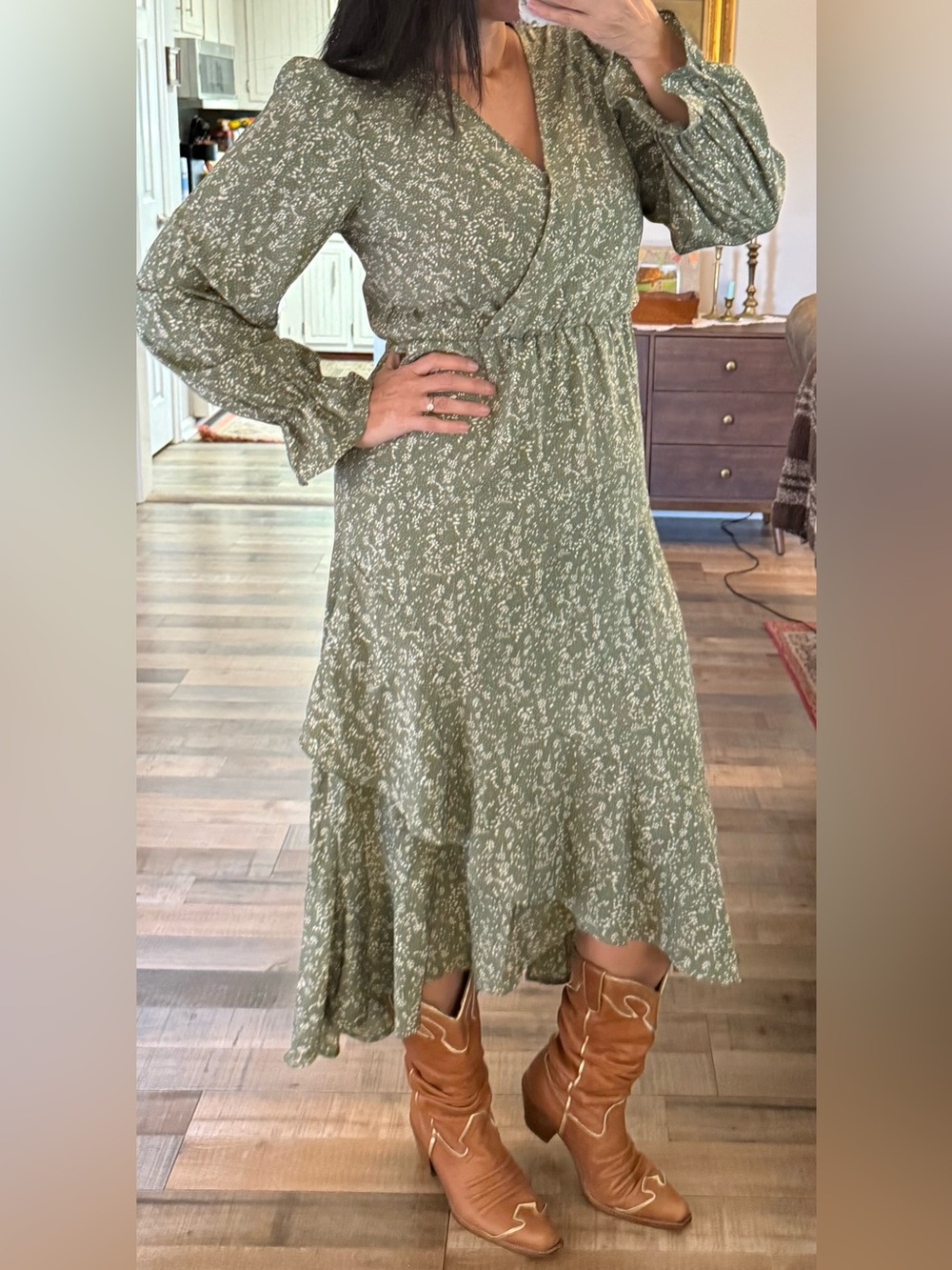 Amazon v front green floral long sleeve high low midi maxi dress. M